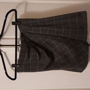 Max Studio Faux Wrap ruched front black gray plaid skirt size small
